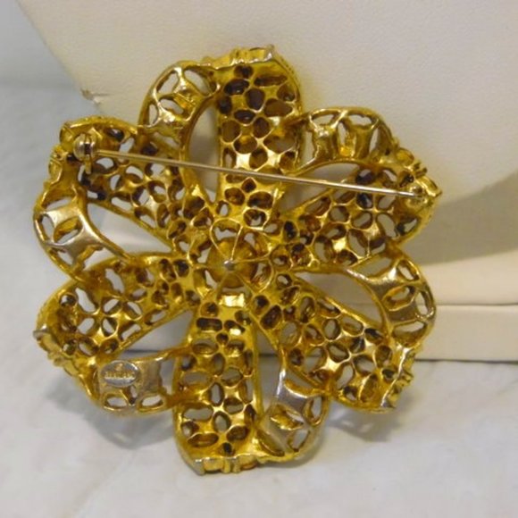 R. J. Graziano Multicolor Floral Crystal Brooch. - Picture 2 of 6